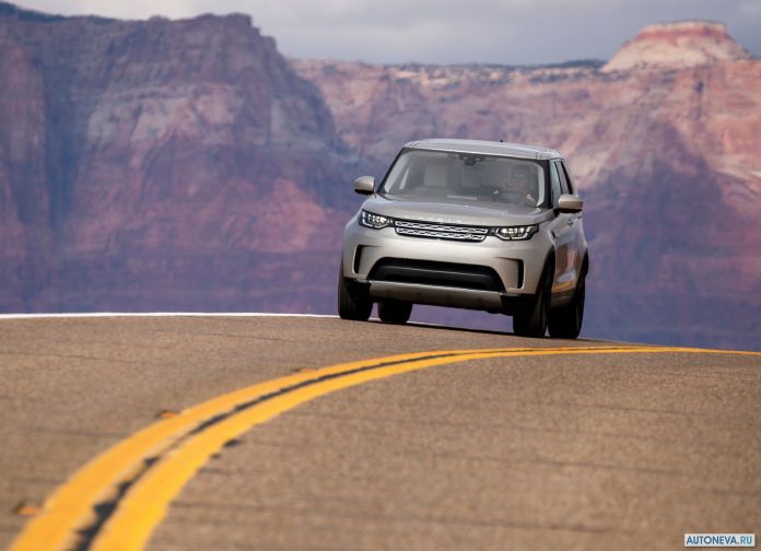 2017 Land Rover Discovery SD4 - фотография 34 из 164