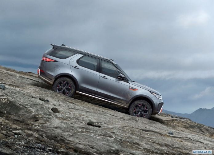 2018 Land Rover Discovery SVX - фотография 4 из 18