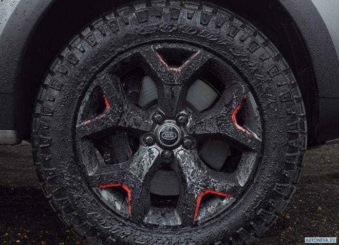 2018 Land Rover Discovery SVX - фотография 14 из 18
