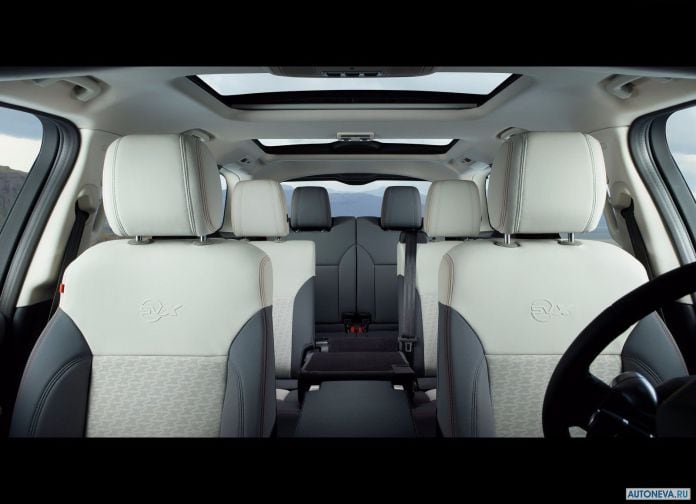 2018 Land Rover Discovery SVX - фотография 17 из 18