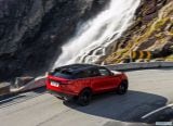 land_rover_2018_range_rover_velar_089.jpg