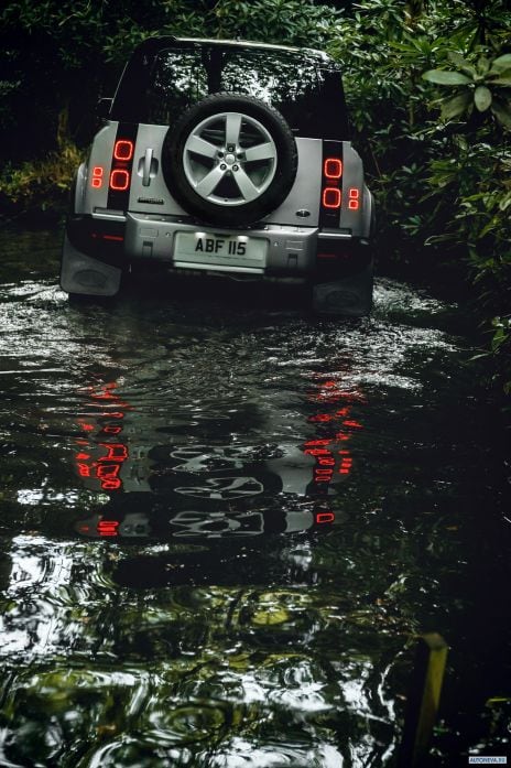 2020 Land Rover Defender 110 Country Pack First Edition - фотография 16 из 18