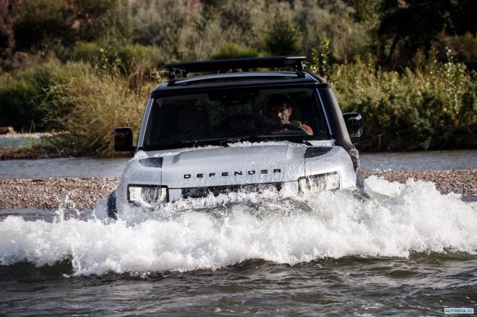 2020 Land Rover Defender 110 Explorer Pack First Edition - фотография 1 из 38