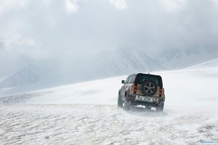 2020 Land Rover Defender 110 P400X - фотография 9 из 13