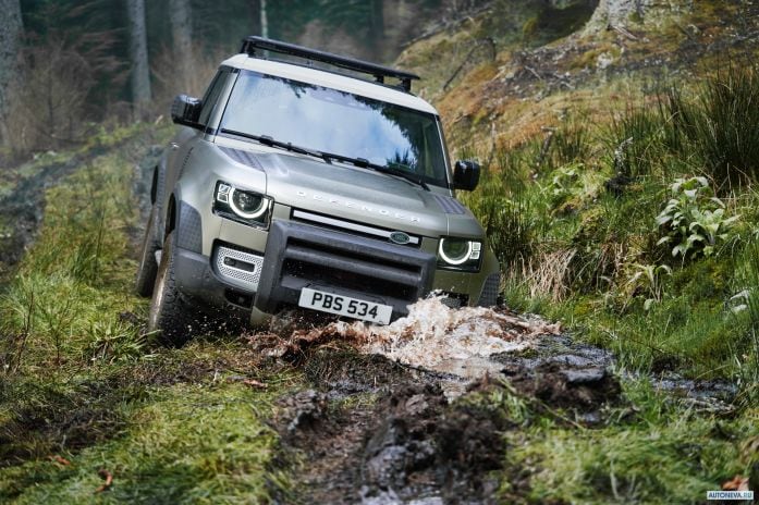 2020 Land Rover Defender 90 D240 SE Explorer Pack - фотография 8 из 28 2020 Land Rover Defender 90 D240 SE Explorer Pack - фотография 8 из 28