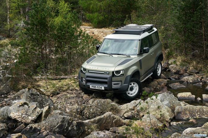 2020 Land Rover Defender 90 D240 SE Explorer Pack - фотография 9 из 28 2020 Land Rover Defender 90 D240 SE Explorer Pack - фотография 9 из 28