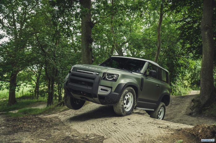 2020 Land Rover Defender 90 D240 SE Explorer Pack - фотография 13 из 28