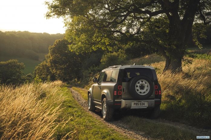 2020 Land Rover Defender 90 D240 SE Explorer Pack - фотография 20 из 28