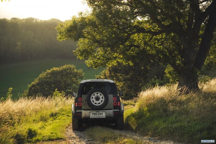 2020 Land Rover Defender 90 D240 SE Explorer Pack - фотография 24 из 28 2020 Land Rover Defender 90 D240 SE Explorer Pack - фотография 24 из 28