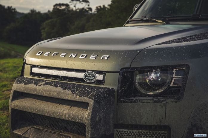 2020 Land Rover Defender 90 D240 SE Explorer Pack - фотография 26 из 28