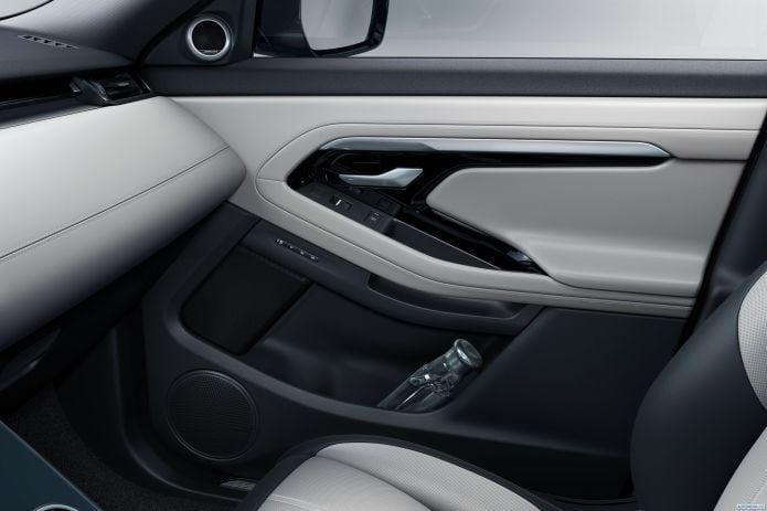 2020 Land Rover Range Rover Evoque - фотография 34 из 40