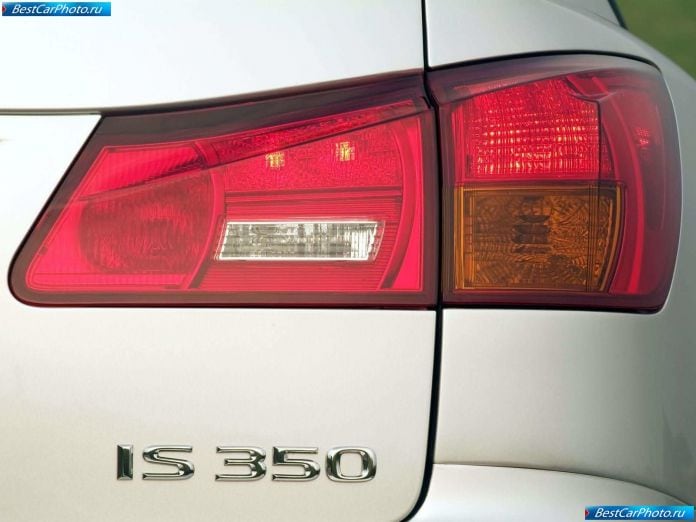 2006 Lexus Is350 - фотография 33 из 38 2006 Lexus Is350 - фотография 33 из 38