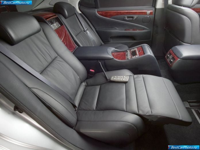2007 Lexus Ls 460l - фотография 5 из 19