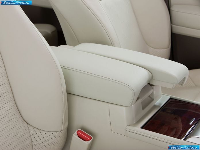 2010 Lexus Gx 460 - фотография 30 из 76 2010 Lexus Gx 460 - фотография 30 из 76