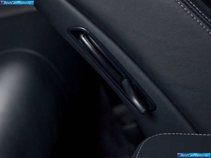 2010 Lexus Is Convertible - фотография 64 из 93
