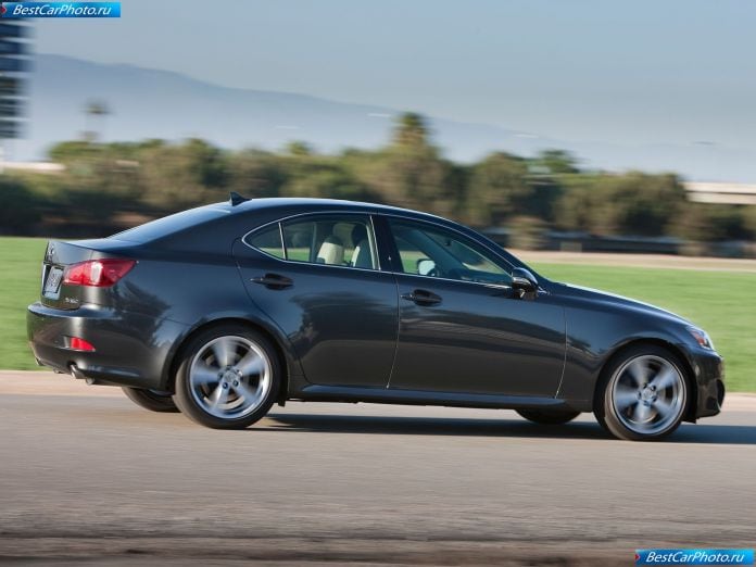 2011 Lexus Is 350 - фотография 17 из 33
