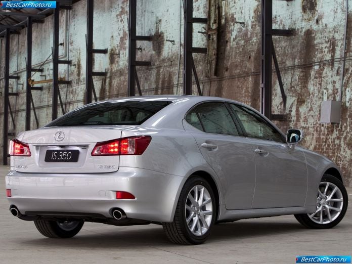 2011 Lexus Is 350 - фотография 18 из 33