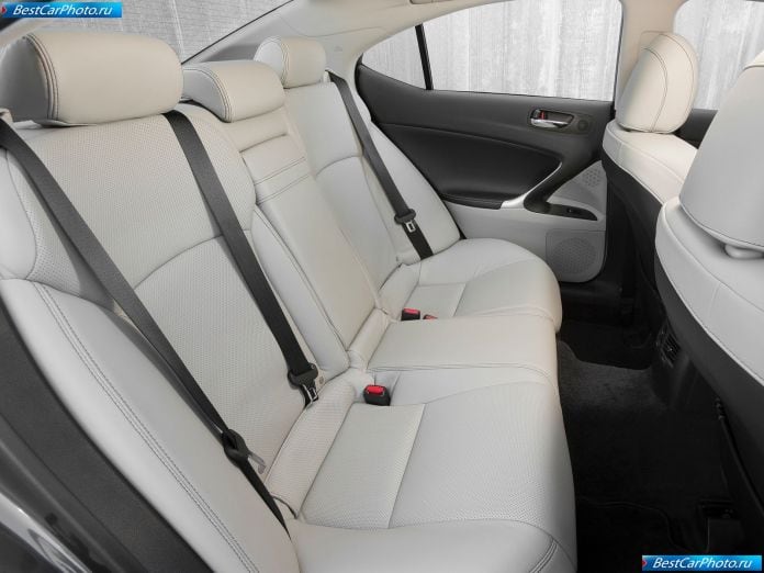 2011 Lexus Is 350 - фотография 25 из 33 2011 Lexus Is 350 - фотография 25 из 33