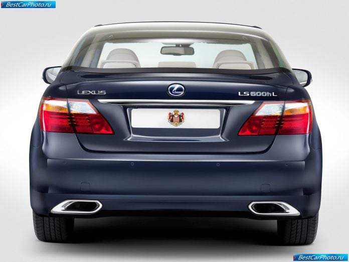 2011 Lexus Ls 600h L Landaulet - фотография 8 из 11 2011 Lexus Ls 600h L Landaulet - фотография 8 из 11