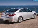 lexus_2013-es_300h_1024x768_010.jpg