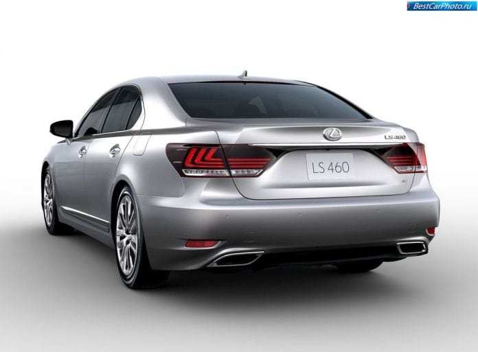 2013 Lexus LS460 - фотография 3 из 32
