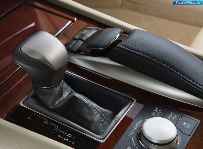 2013 Lexus LS460 - фотография 10 из 32
