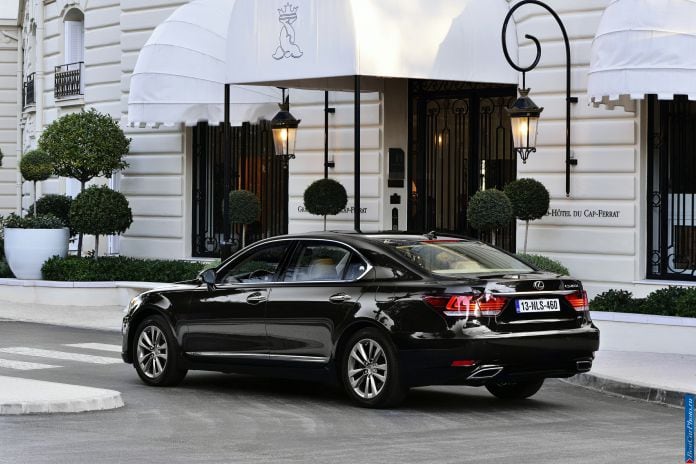 2013 Lexus LS 460 EU Version - фотография 3 из 32