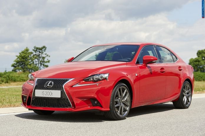 2015 Lexus IS 200t - фотография 1 из 7