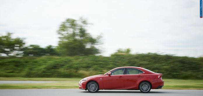 2015 Lexus IS 200t - фотография 5 из 7 2015 Lexus IS 200t - фотография 5 из 7
