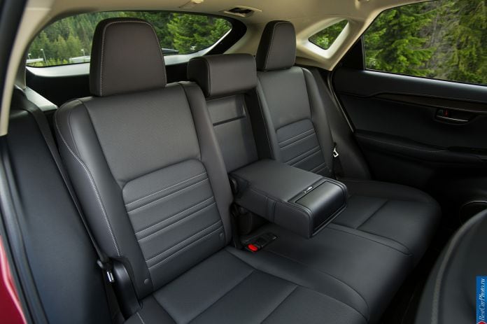 2015 Lexus NX 300h - фотография 30 из 42 2015 Lexus NX 300h - фотография 30 из 42