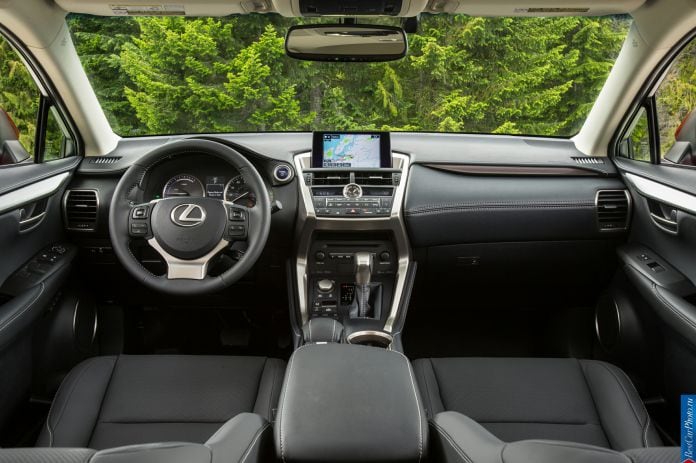 2015 Lexus NX 300h - фотография 36 из 42 2015 Lexus NX 300h - фотография 36 из 42
