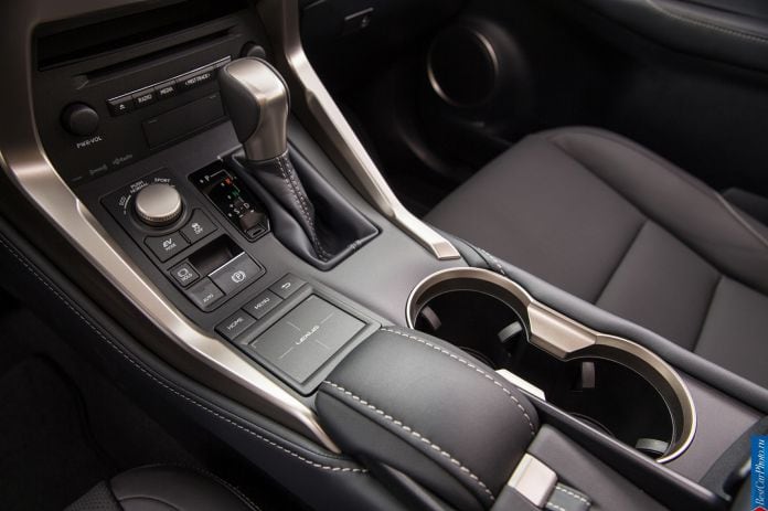 2015 Lexus NX 300h - фотография 41 из 42 2015 Lexus NX 300h - фотография 41 из 42