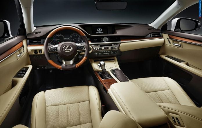 2016 Lexus ES 300h - фотография 7 из 7