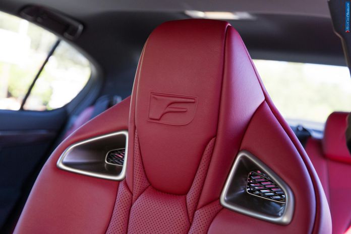 2016 Lexus GS F - фотография 49 из 176