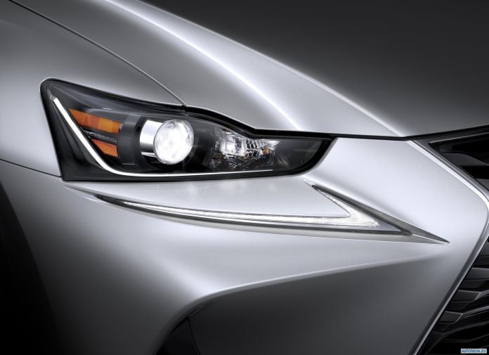 2016 Lexus IS - фотография 13 из 17