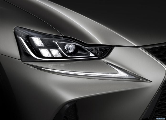 2016 Lexus IS - фотография 14 из 17