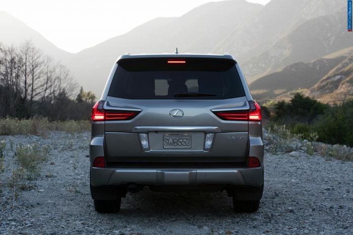 2016 Lexus LX 570 - фотография 5 из 15 2016 Lexus LX 570 - фотография 5 из 15