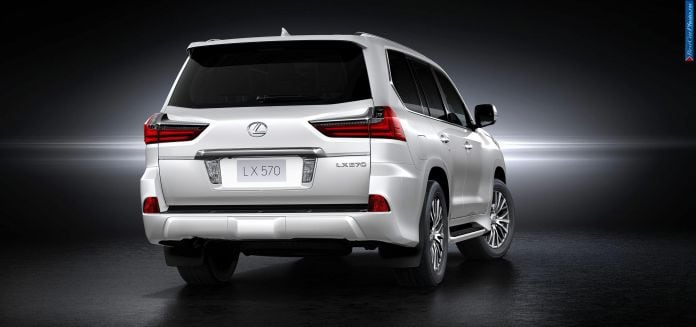 2016 Lexus LX 570 - фотография 9 из 15 2016 Lexus LX 570 - фотография 9 из 15
