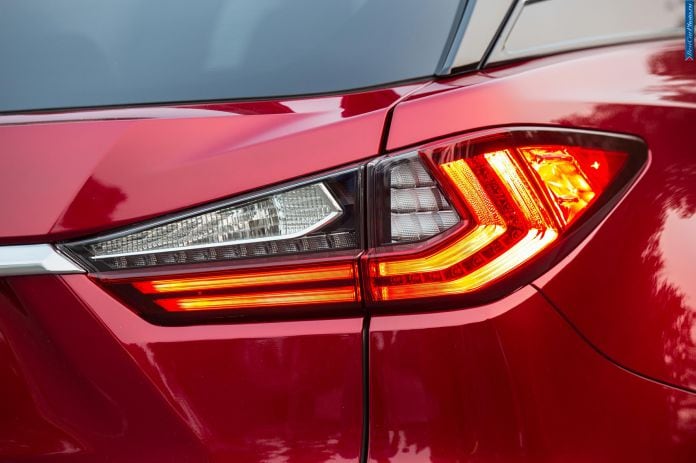 2016 Lexus RX 450h - фотография 36 из 53