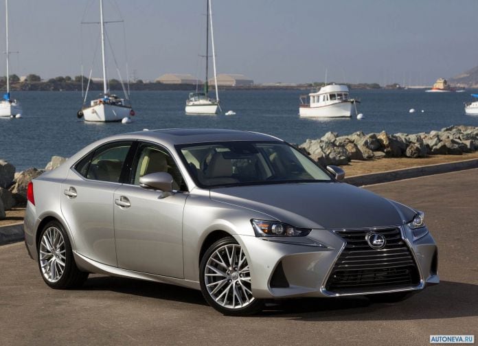 2017 Lexus IS - фотография 3 из 56
