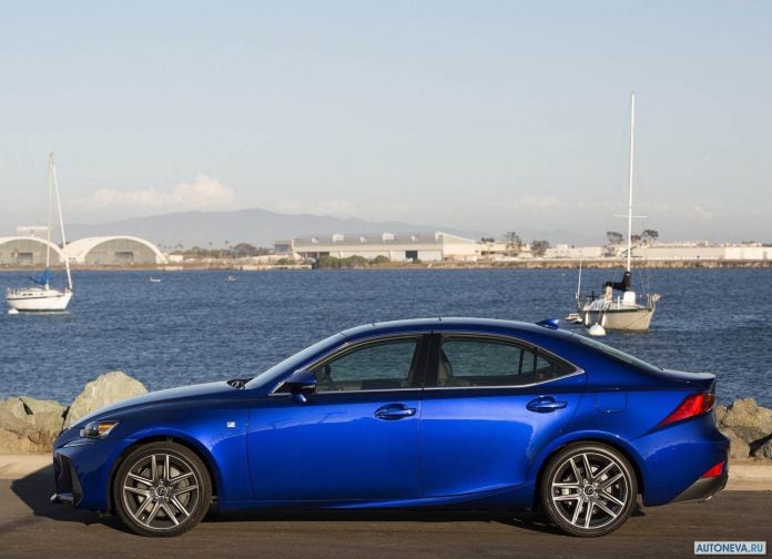 2017 Lexus IS - фотография 14 из 56
