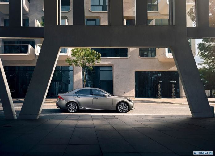 2017 Lexus IS - фотография 15 из 56