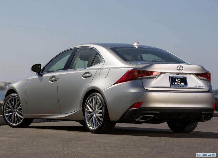 2017 Lexus IS - фотография 16 из 56