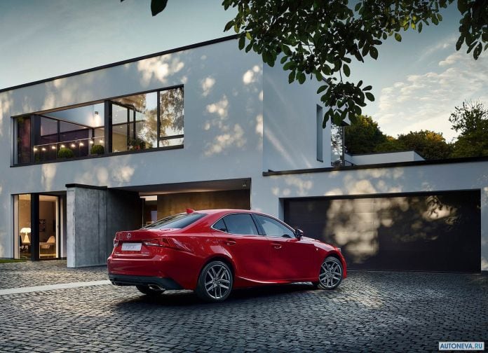2017 Lexus IS - фотография 19 из 56