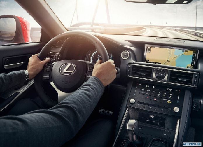 2017 Lexus IS - фотография 41 из 56