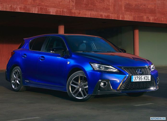2018 Lexus CT 200h - фотография 3 из 28
