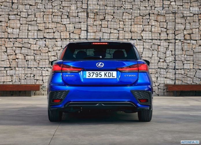 2018 Lexus CT 200h - фотография 22 из 28