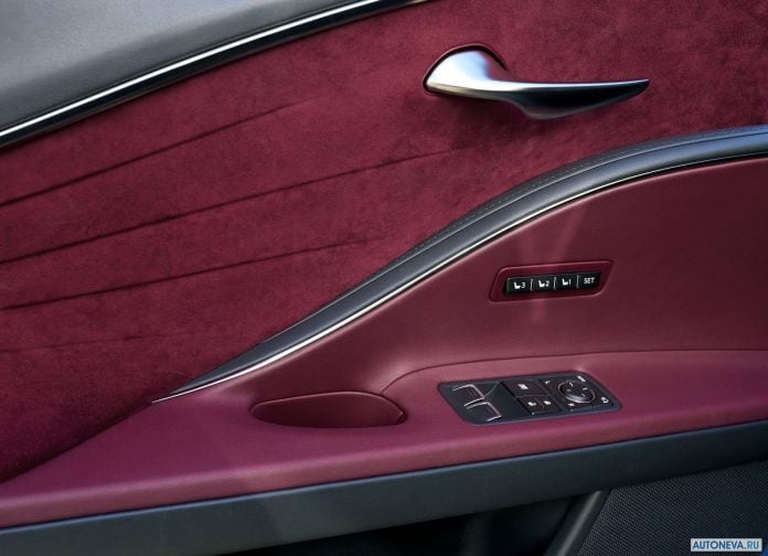 2018 Lexus LC500h - фотография 26 из 36