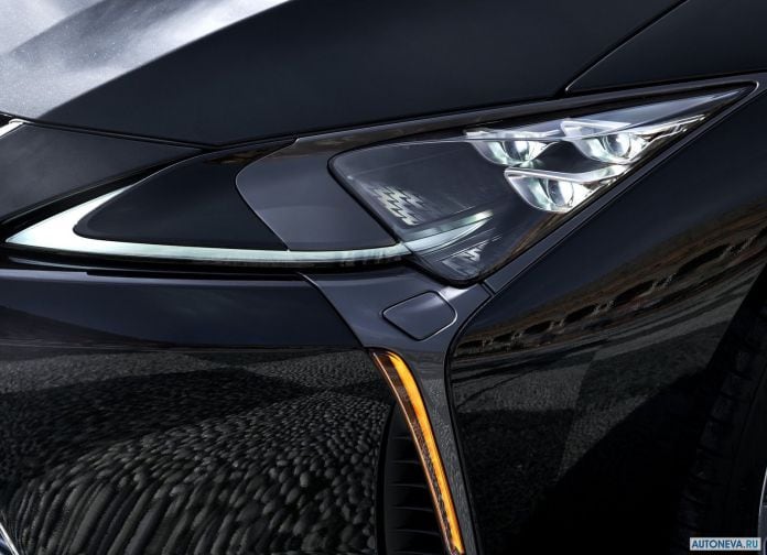 2018 Lexus LC500h - фотография 28 из 36