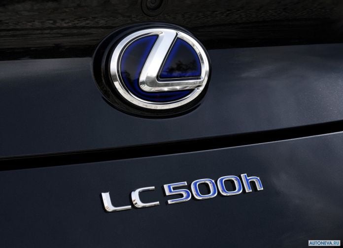 2018 Lexus LC500h - фотография 33 из 36